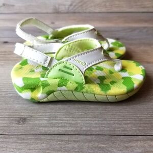 Reef Abstract Print Infant Flip Flop Sandals